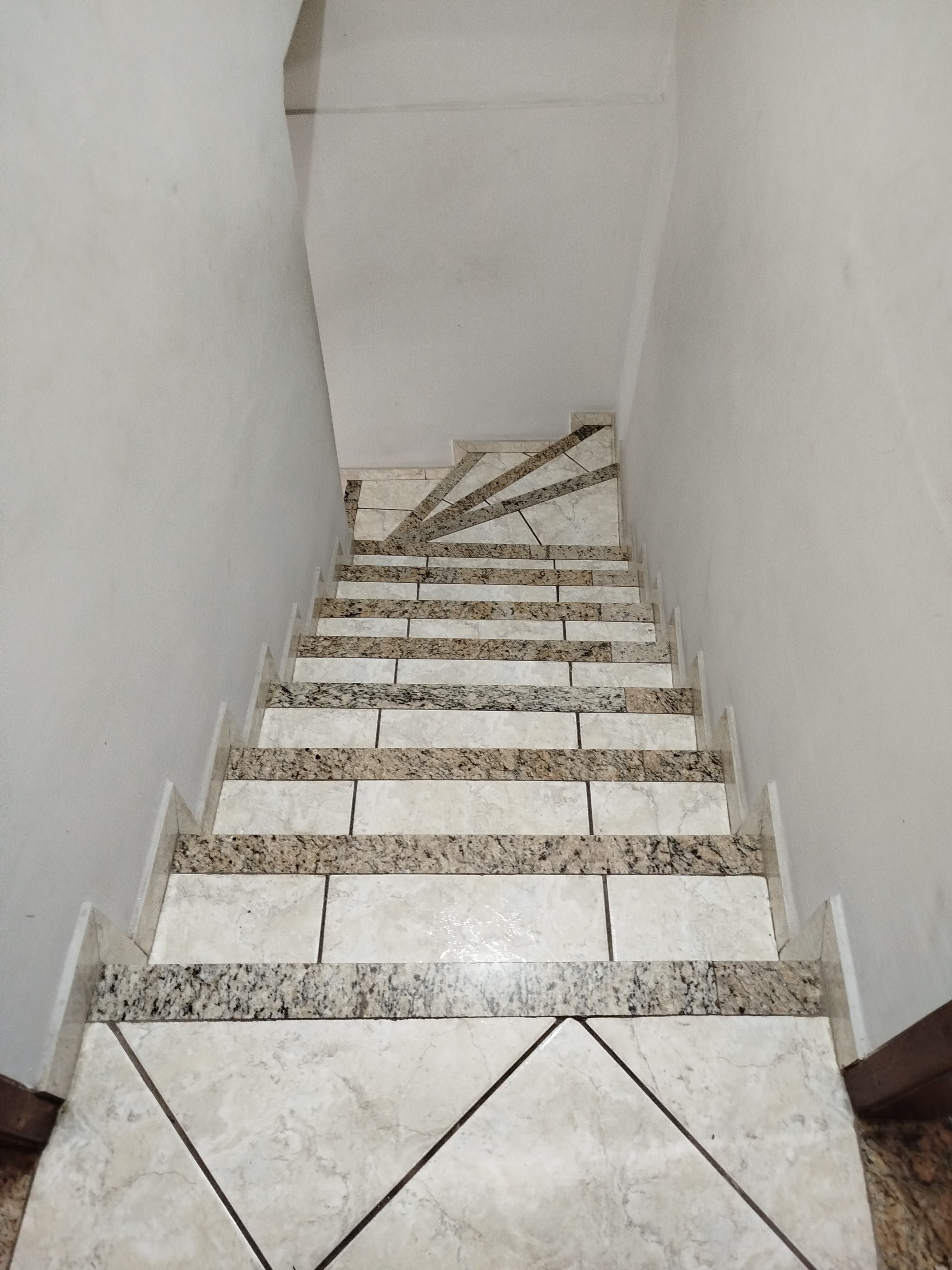 Sobrado a venda em condomínio fechado Jd. São Gabriel